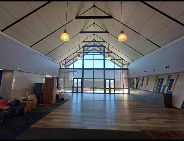 BUSINESS PROPERTY TO RENT IN IRENE